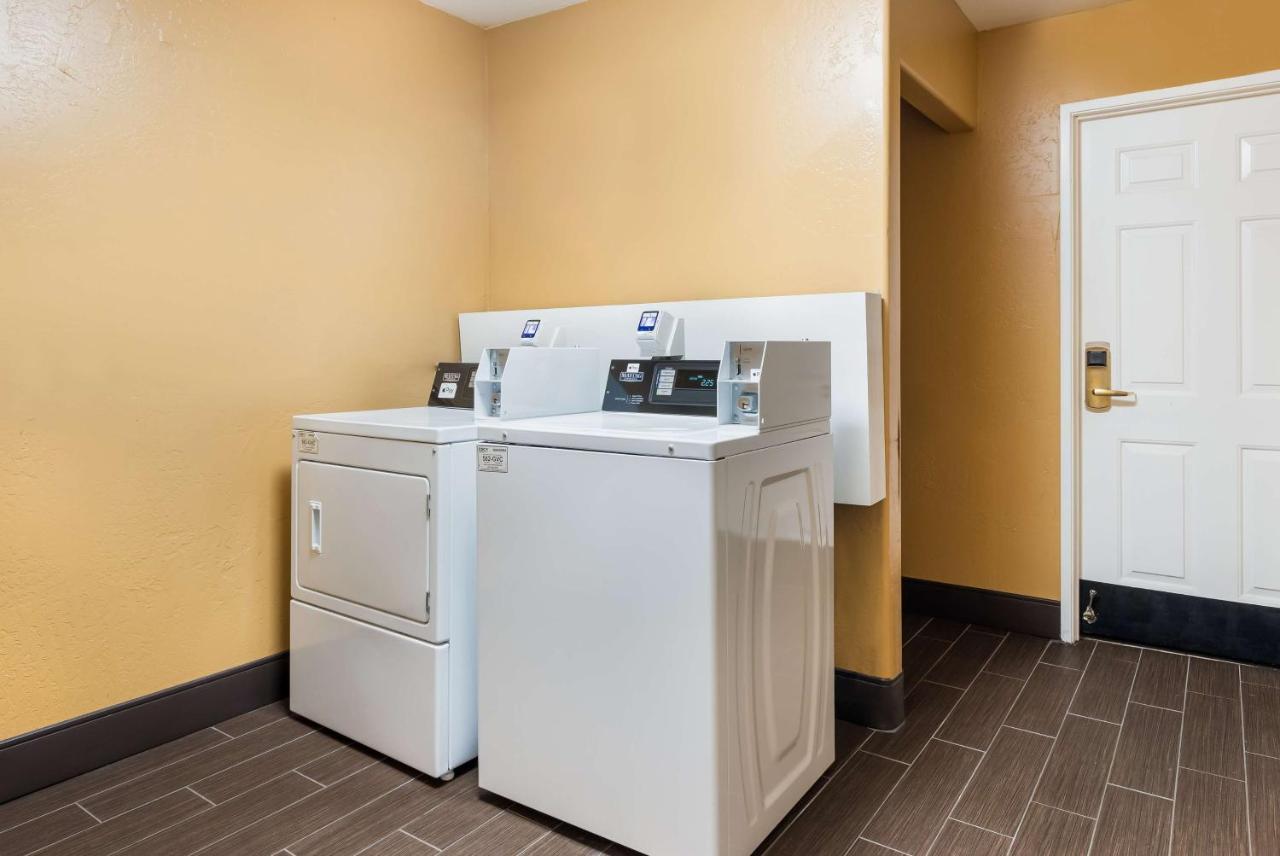 Best Western Escondido Hotel מראה חיצוני תמונה